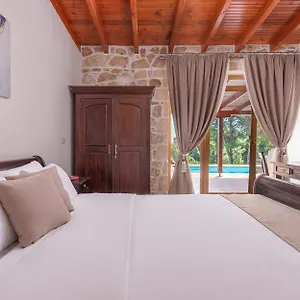 Alia Palace & Hotel Pefkochori
